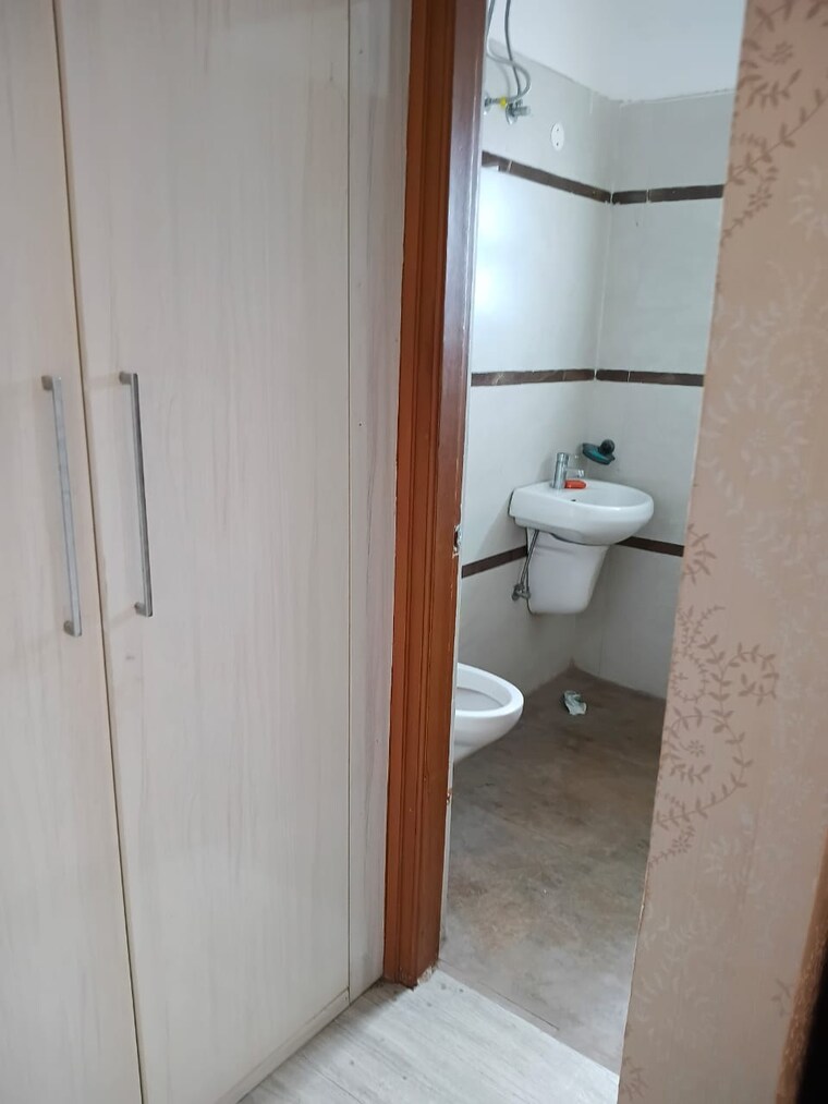 Bathroom, sbp-city-of-dreams-zirakpur 1 RK 550 Sq.Ft. Apartment In High Ground Zirakpur 9427217