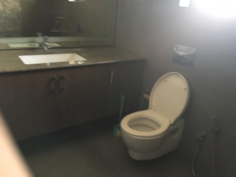 Bathroom, east of kailash 3 Bedroom 1800 Sq.Ft. Apartment In East Of Kailash Delhi 9427218