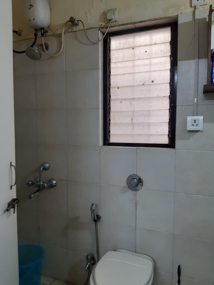 Bathroom, aundh 1 RK 400 Sq.Ft. Apartment In Aundh Pune 9427242