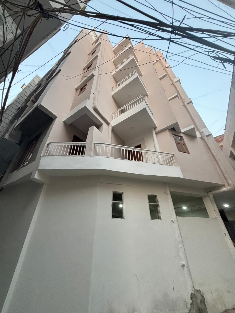 1 BHK Builder Floor For Rent in Saket
