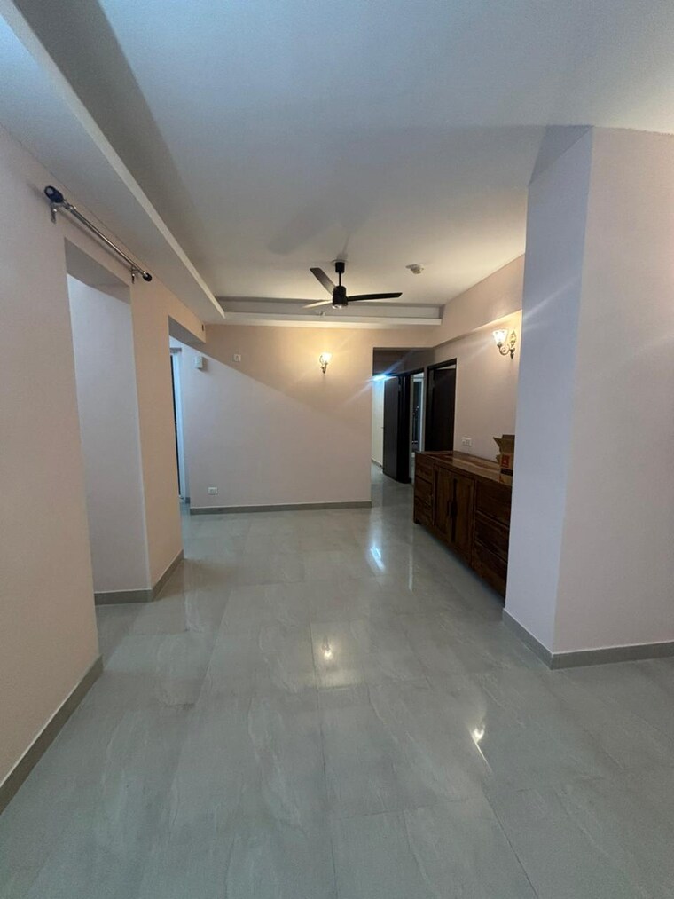 Room, spacetech-edana 3 Bedroom 1550 Sq.Ft. Apartment In Alpha 1 Greater Noida Greater Noida 9427284