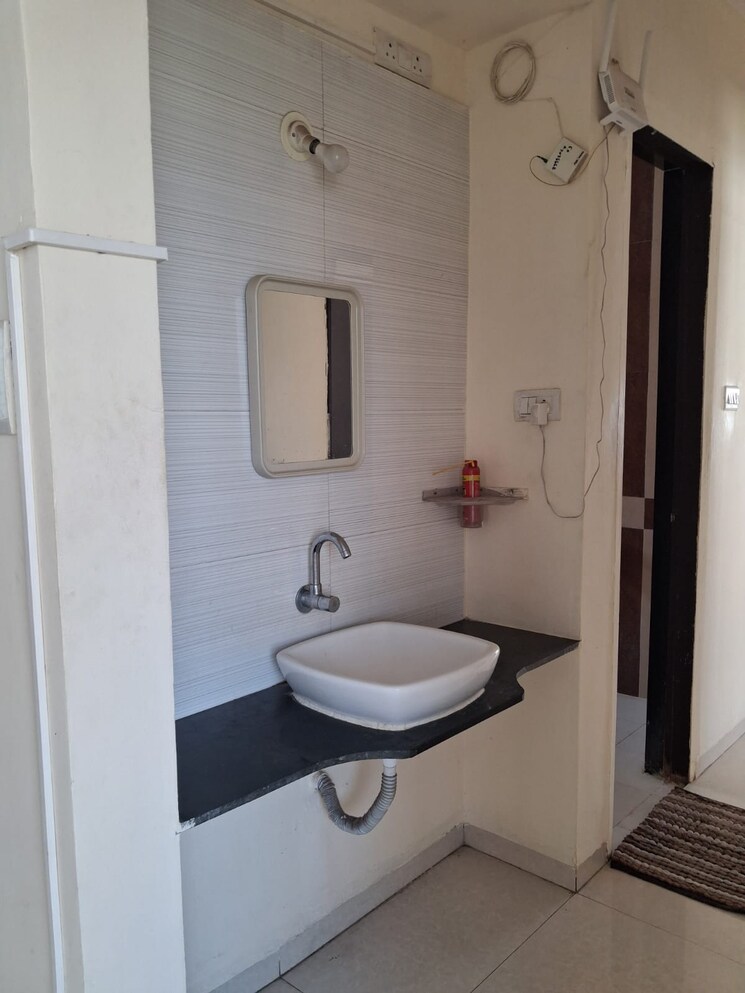 Bathroom, sukhwani-elmwoods 2.5 Bedroom 1450 Sq.Ft. Apartment In Pimple Saudagar Pune 9427286