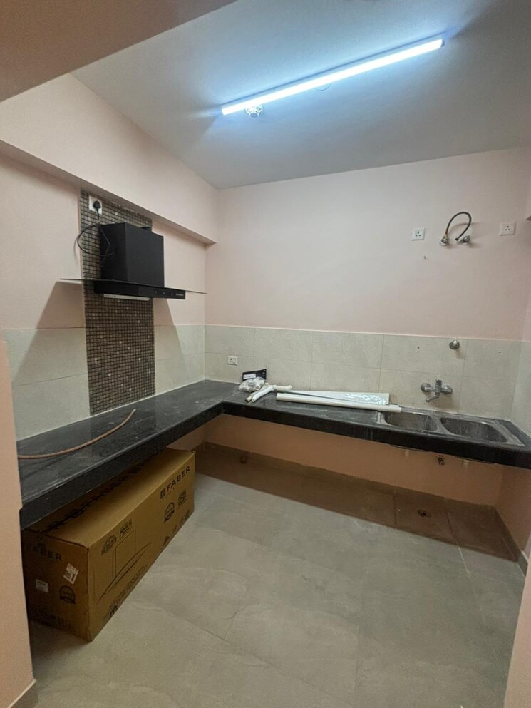 Kitchen, spacetech-edana 3 Bedroom 1550 Sq.Ft. Apartment In Alpha 1 Greater Noida Greater Noida 9427292