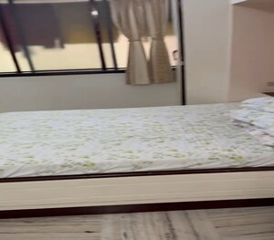 Bedroom in 2 BHK Apartment at Parel – for Rent