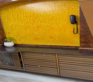 Furnished Amenities in 2 BHK Apartment at Parel – for Rent