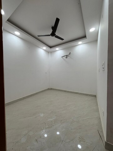 Room in 3 BHK Builder Floor at Govindpuri – for Sale