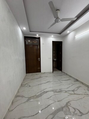 Room in 3 BHK Builder Floor at Govindpuri – for Sale