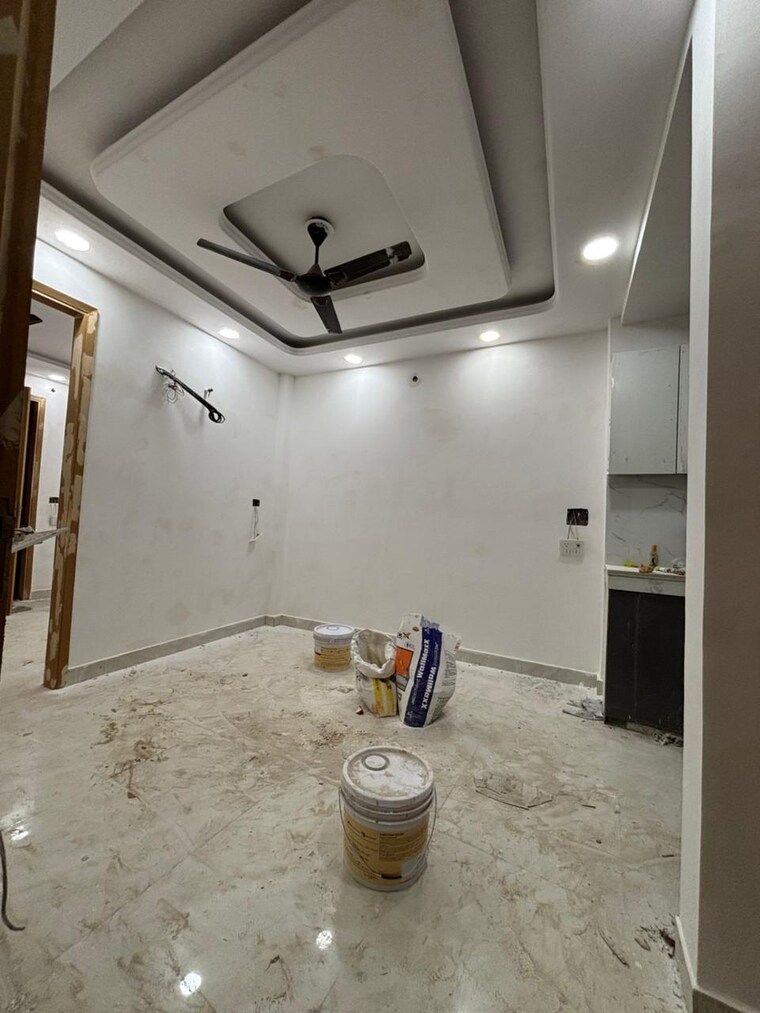  Parking, govindpuri 3 Bedroom 900 Sq.Ft. Builder Floor In Govindpuri Delhi 9427322