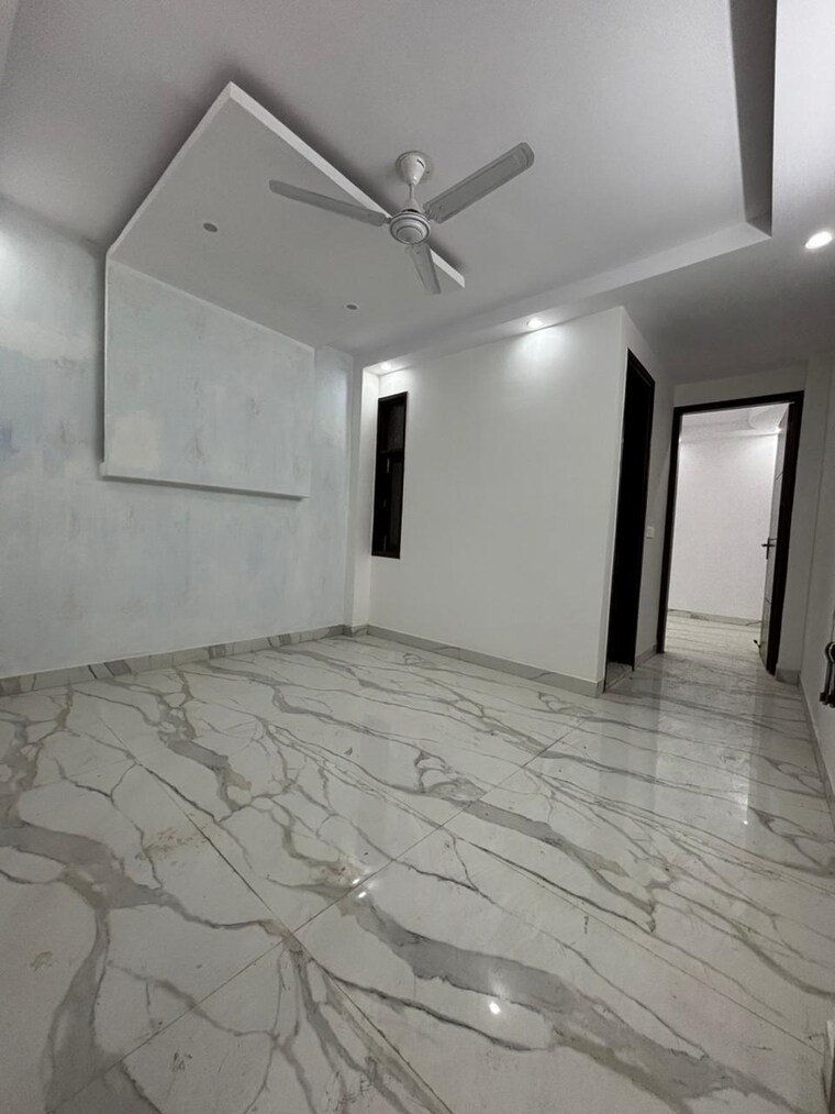 Room, govindpuri 3 Bedroom 900 Sq.Ft. Builder Floor In Govindpuri Delhi 9427322