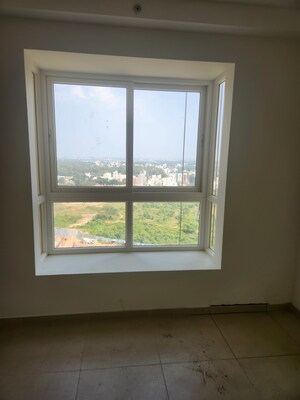 Room in 2.5 BHK Apartment at Bhartiya City Nikoo Homes 4, Thanisandra Main Road – for Sale