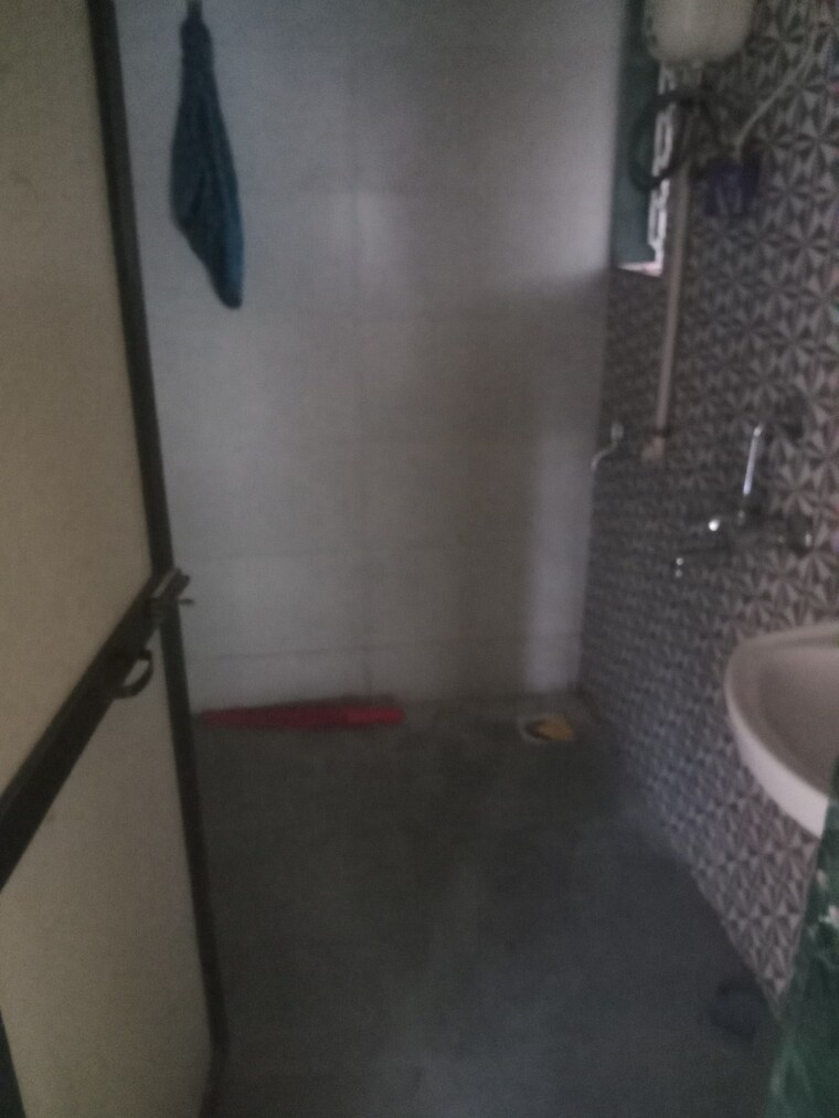 Bathroom, rna-ng-regency-phase-i 1 Bedroom 450 Sq.Ft. Apartment In Balkum Pada Thane 9427348