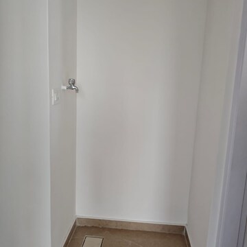 Bathroom in 1.5 BHK Apartment at Runwal Bliss Wing E, Kanjurmarg East – for Rent