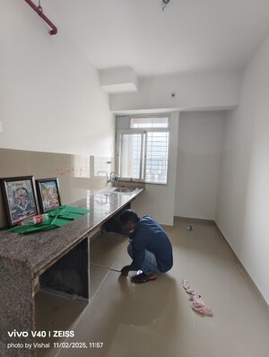 Furnished Amenities in 1.5 BHK Apartment at Puranik Tokyo Bay Phase 2A, Kasarvadavali – for Rent