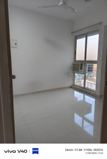 Room in 2 BHK Apartment at Lodha Crown Taloja Quality Homes, Dombivli East – for Rent