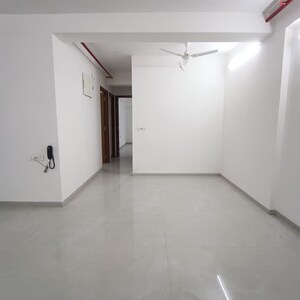 Room in 3 BHK Apartment at Shraddha Elite, Poisar – for Rent