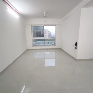 Room in 3 BHK Apartment at Shraddha Elite, Poisar – for Rent