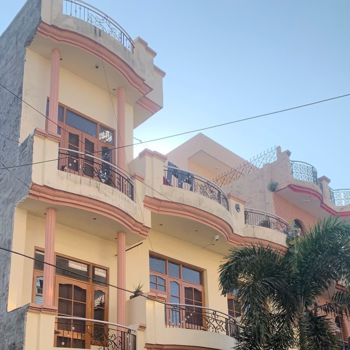 6+ BHK Independent House For Sale in Gee Associates 