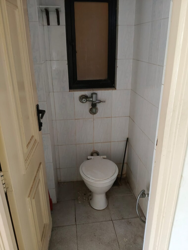 Bathroom, squarefeet-grand-square 2 Bedroom 700 Sq.Ft. Apartment In Anand Nagar Thane 9427401