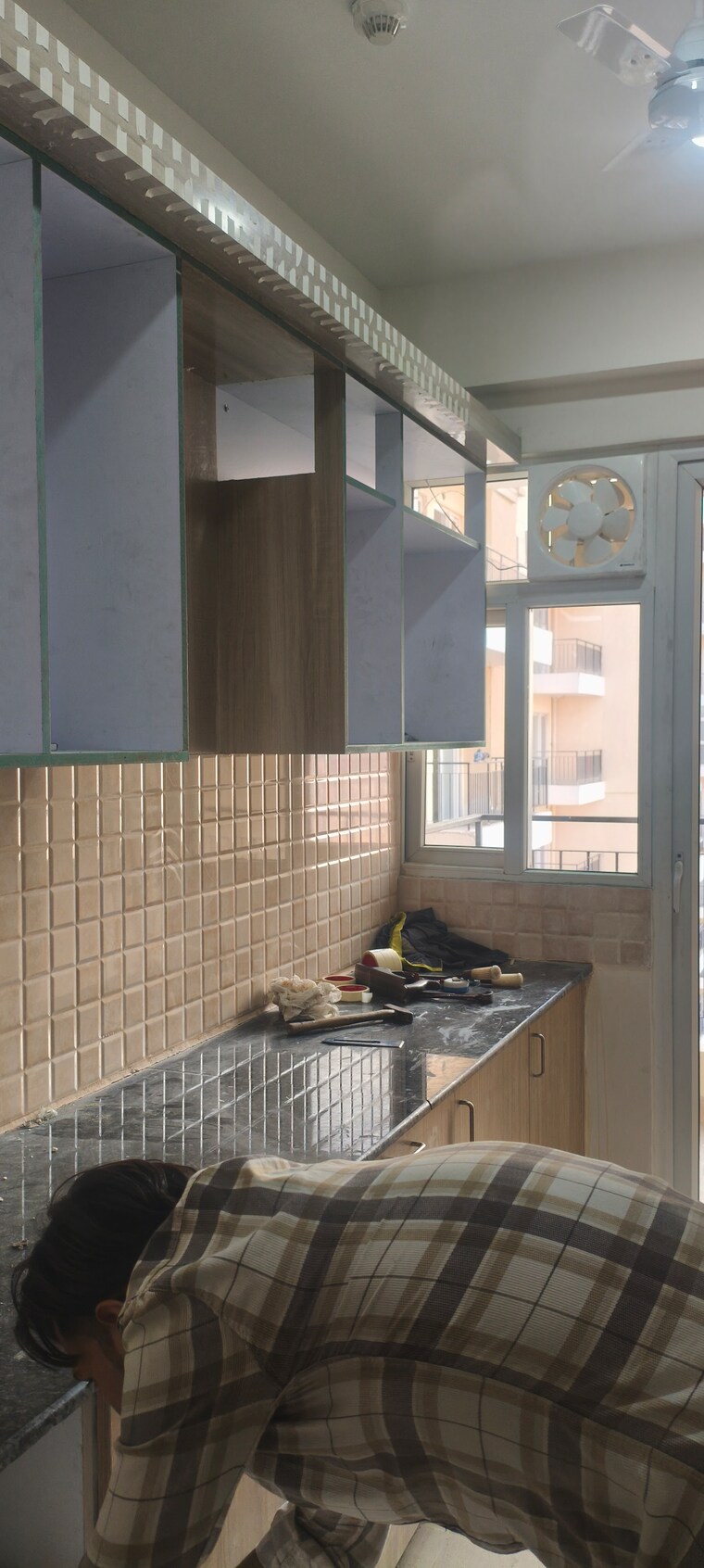 Kitchen, amrapali-crystal-homes 2.5 Bedroom 1375 Sq.Ft. Apartment In Sector 76 Noida 9427402