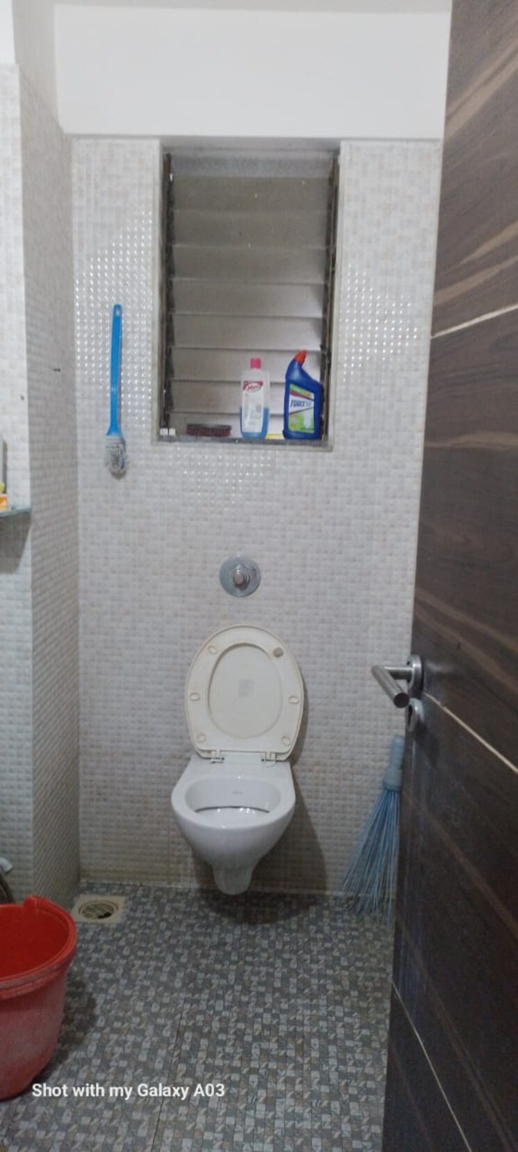 Bathroom, sharda-green-wood 1 Bedroom 430 Sq.Ft. Apartment In Kasarvadavali Thane 9427409