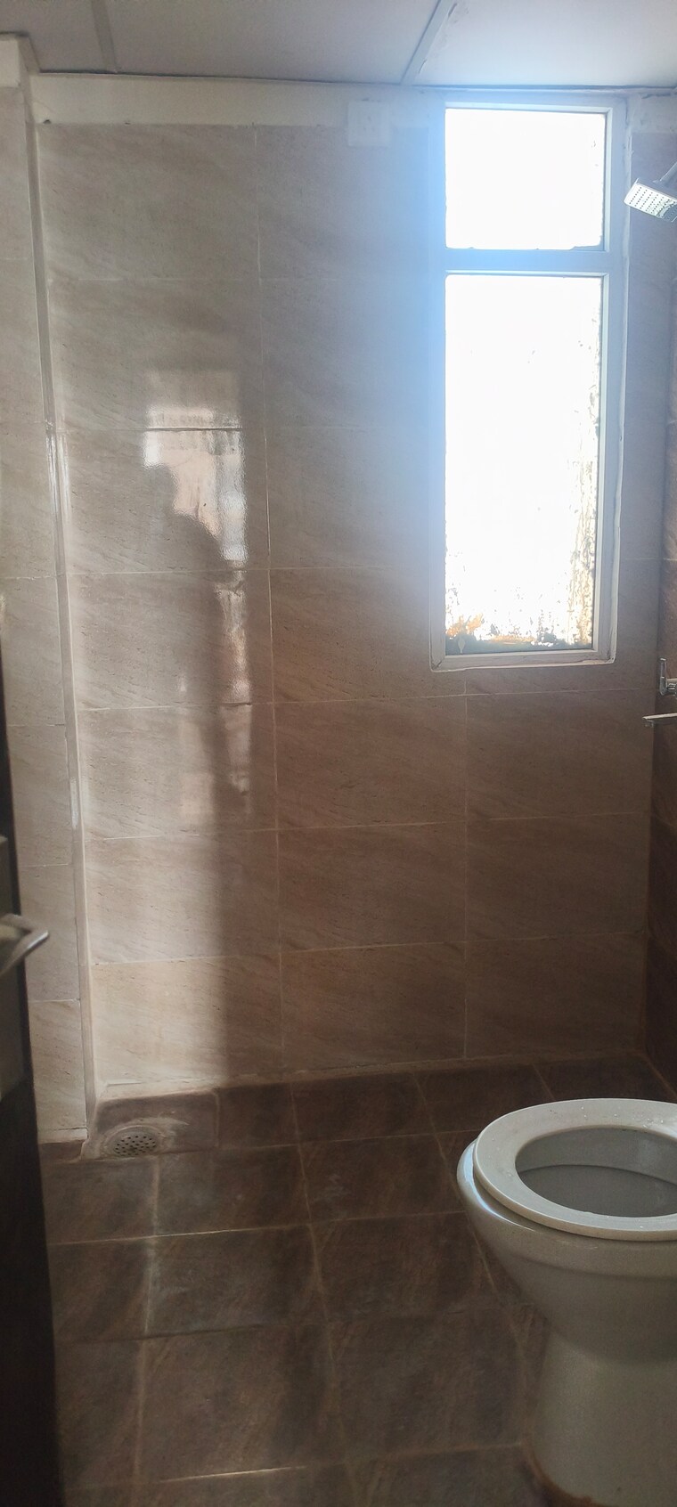 Bathroom, amrapali-crystal-homes 3 Bedroom 1700 Sq.Ft. Apartment In Sector 76 Noida 9427412