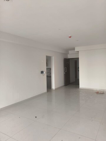 Room in 3 BHK Apartment at Shapoorji Pallonji Joyville Gurgaon, Sector 102 – for Rent