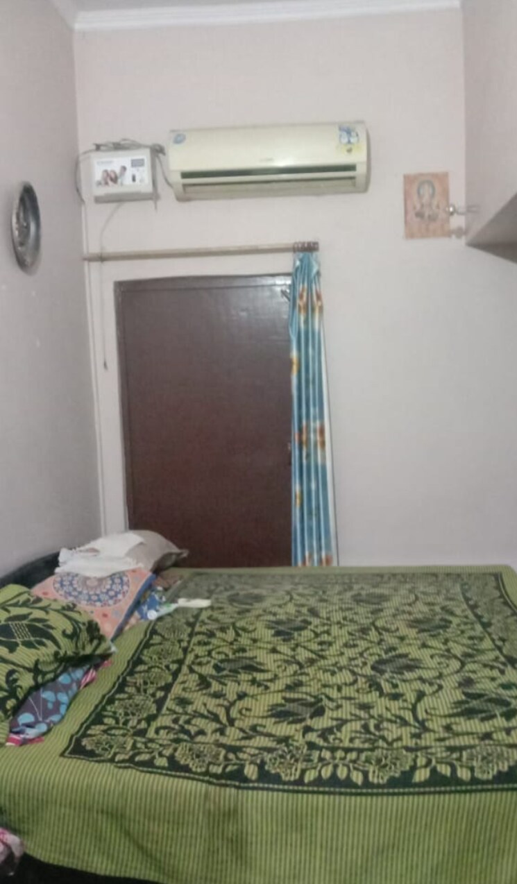 Bedroom, model town 3.5 Bedroom 150 Sq.Yd. Builder Floor In Model Town Ghaziabad 9427430