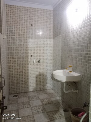 Bathroom in 2 BHK Builder Floor at Sector 37 – for Rent