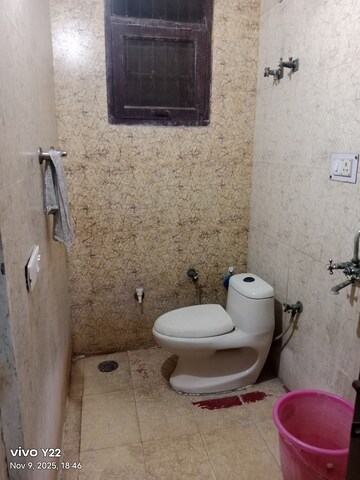 Bathroom in 2 BHK Builder Floor at Sector 37 – for Rent