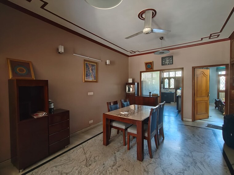 Living Room, gupta-awas 3 Bedroom 1450 Sq.Ft. Builder Floor In Sector 43 Gurgaon 9427440