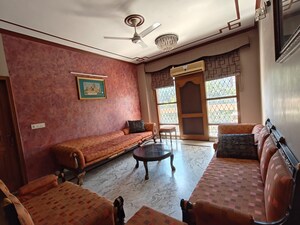 Living Room in 3 BHK Builder Floor at Gupta Awas, Sector 43 – for Rent