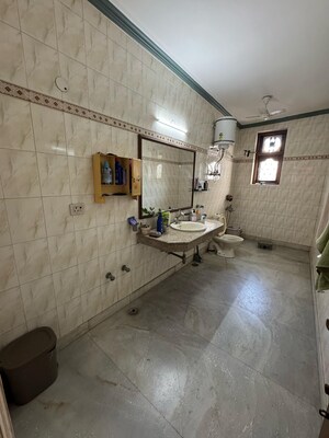 Bathroom in 3 BHK Builder Floor at Gupta Awas, Sector 43 – for Rent