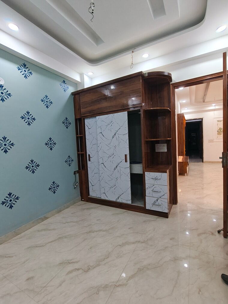 Room, green-home 2 Bedroom 1000 Sq.Ft. Builder Floor In Sector 73 Noida 9427466