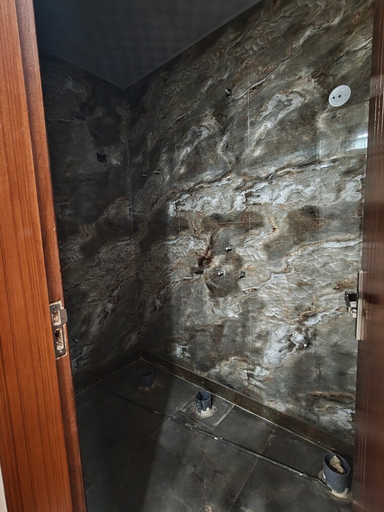 Bathroom, green-home 2 Bedroom 1000 Sq.Ft. Builder Floor In Sector 73 Noida 9427466