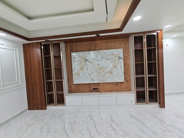 Room in 3 BHK Builder Floor at Sunshine Apartments Sector 73, Sector 73 – for Sale