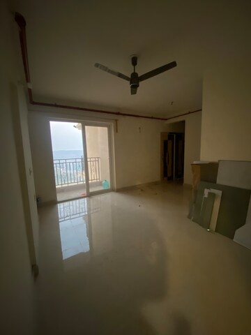 Furnished Amenities in 2.5 BHK Apartment at Signature Global Golf Greens, Sector 79 – for Rent