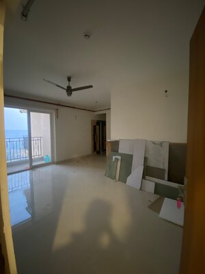 Furnished Amenities in 2.5 BHK Apartment at Signature Global Golf Greens, Sector 79 – for Rent