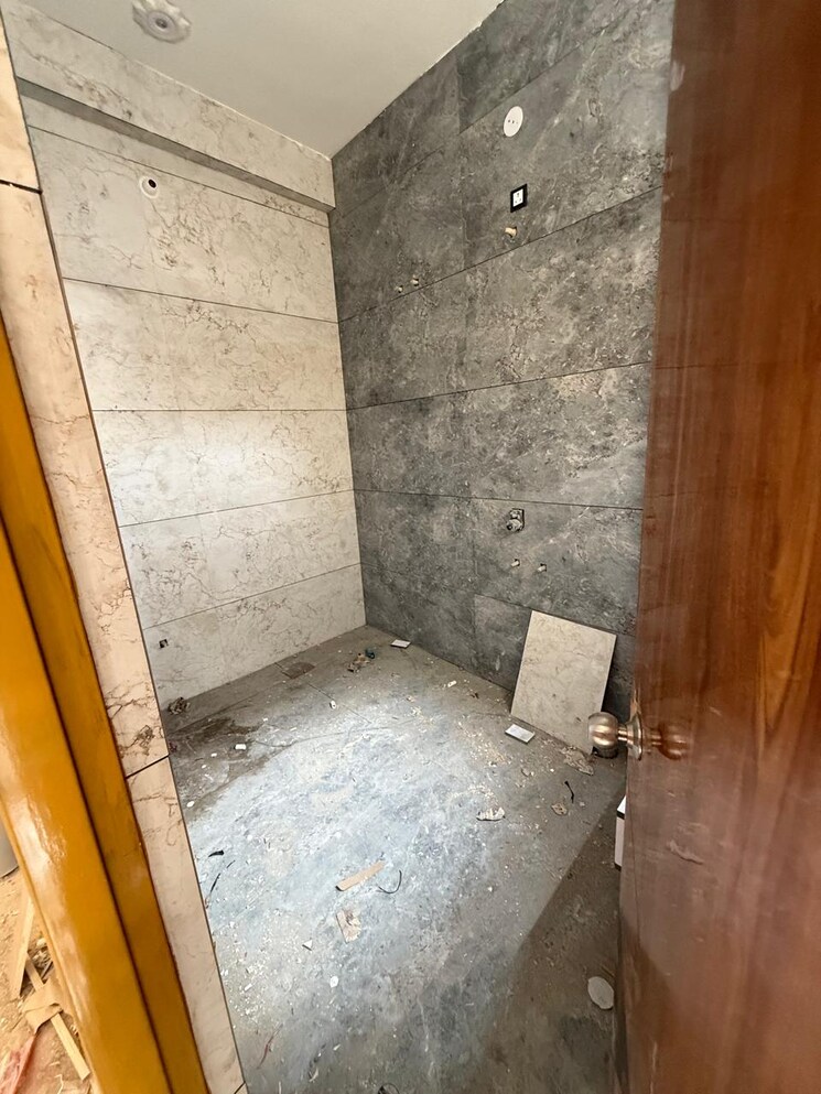 Bathroom, dehrakhas 3 Bedroom 100 Sq.Yd. Independent House In Dehrakhas Dehradun 9427479