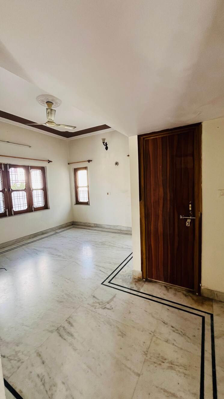 Room, indraprastha 3 Bedroom 2100 Sq.Ft. Independent House In Indraprastha Dehradun 9427498