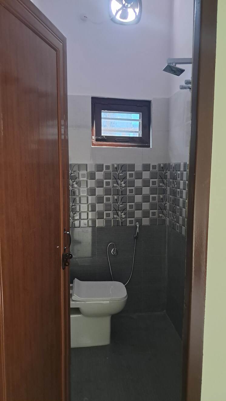 Bathroom, prem nagar 2 Bedroom 1500 Sq.Ft. Independent House In Prem Nagar Dehradun 9427506