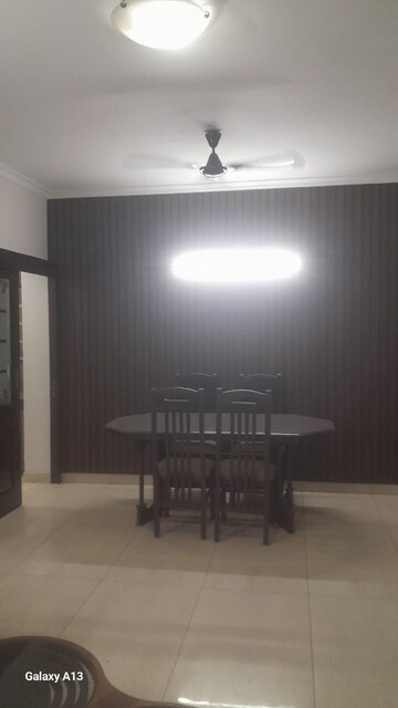 Room in 3 BHK Builder Floor at Unitech South City II, Sector 50 – for Rent