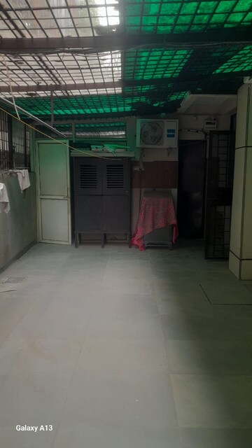 Parking in 3 BHK Builder Floor at Unitech South City II, Sector 50 – for Rent