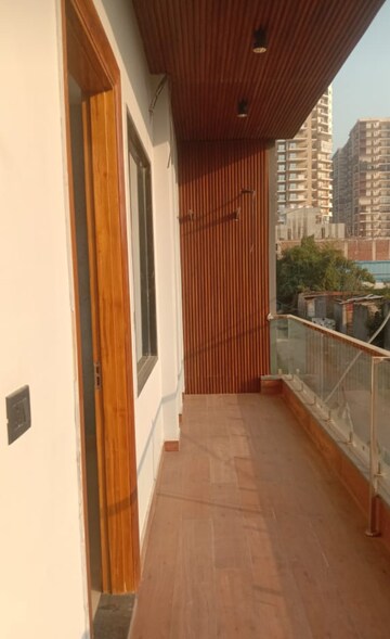 Balcony in 3 BHK Builder Floor at Nh 24 – for Sale