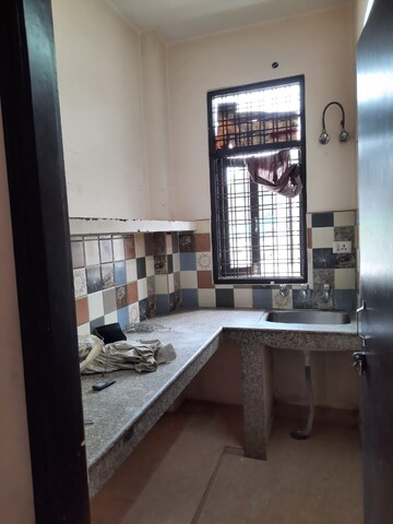 Kitchen in 1.5 BHK Builder Floor at Mayur Vihar – for Rent