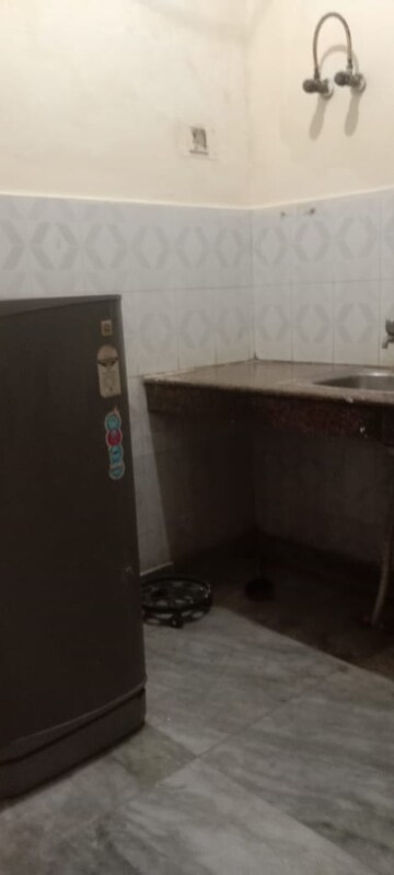 Furnished Amenities in 1 BHK Builder Floor at Saket – for Rent