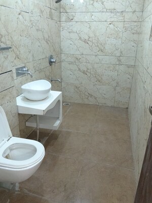 Bathroom in 3 BHK Builder Floor at Ghazipur – for Rent