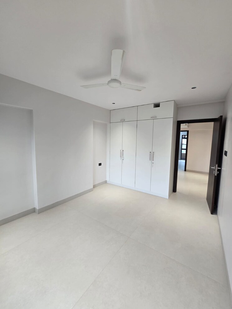 Room, zindagi-chs 3 Bedroom 1275 Sq.Ft. Apartment In Khar West Mumbai 9427617