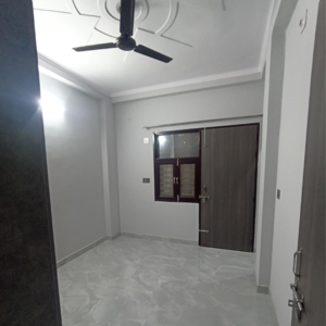 Room in 2 BHK Builder Floor at Sector 8 Dwarka – for Rent