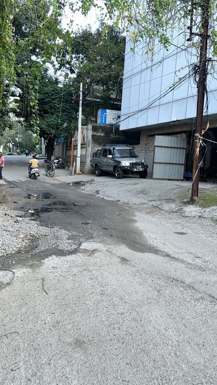  Parking, banjara hills  800 Sq.Yd. Plot In Banjara Hills Hyderabad 9427623