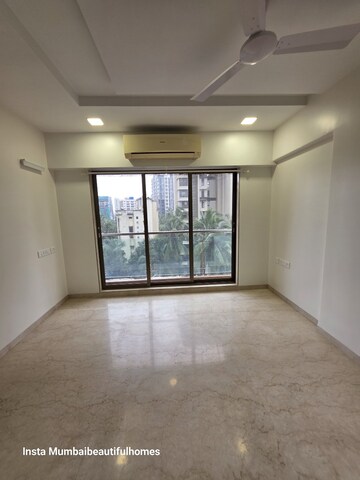 Dining area in 3 BHK Apartment at Ekta Eminente Phase II, Khar West – for Rent